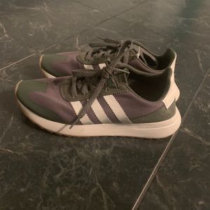 ADIDAS SNEAKERS NWOT size 6.5